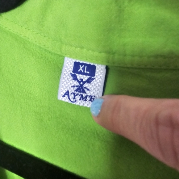 AYME Galapagos Lime Green Embroidered Turtle Blue Foot Boobie Bird Womens Button - Picture 4 of 12